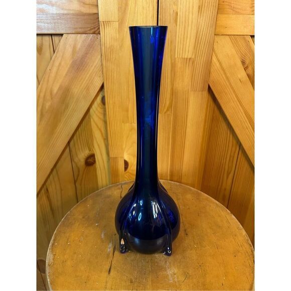 Vintage Blue Tall Bud Vase (8866) Damaged - Picture 2 of 10